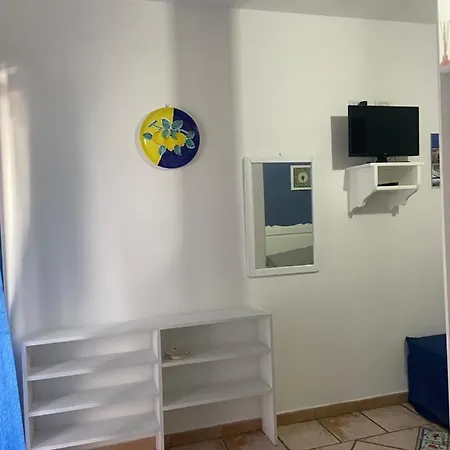 Casa Isabella Loc Turist Br Lípara